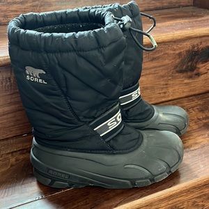 Sorel Cold Weather Boot. Size 6 M black.